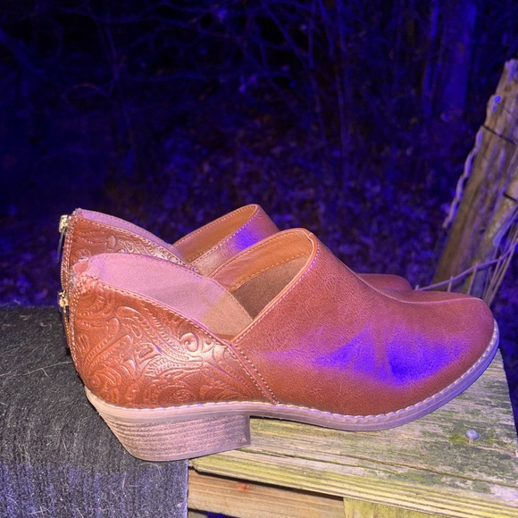 XAppeal Ankle BootiesNEW - Picture 8 of 8